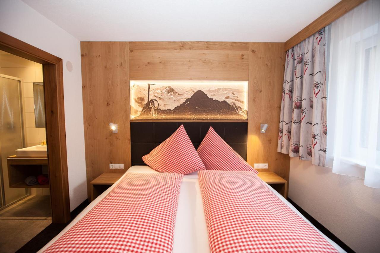 Haus Kuechelspitz Panzió Ischgl Kültér fotó