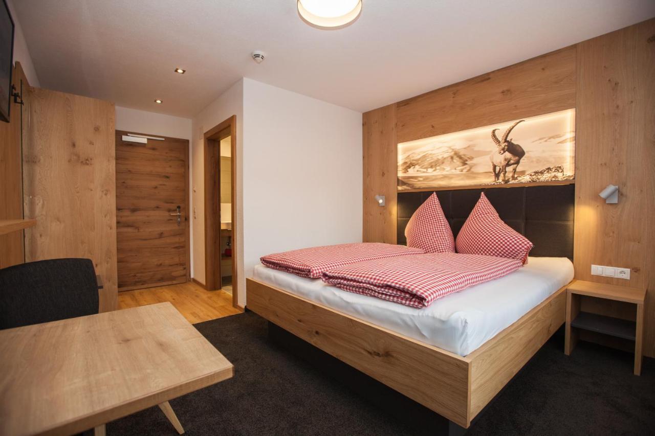 Haus Kuechelspitz Panzió Ischgl Kültér fotó